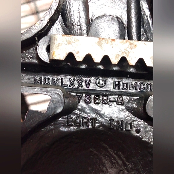 Dart 1975 floral wall plaques - Picture 12 of 14